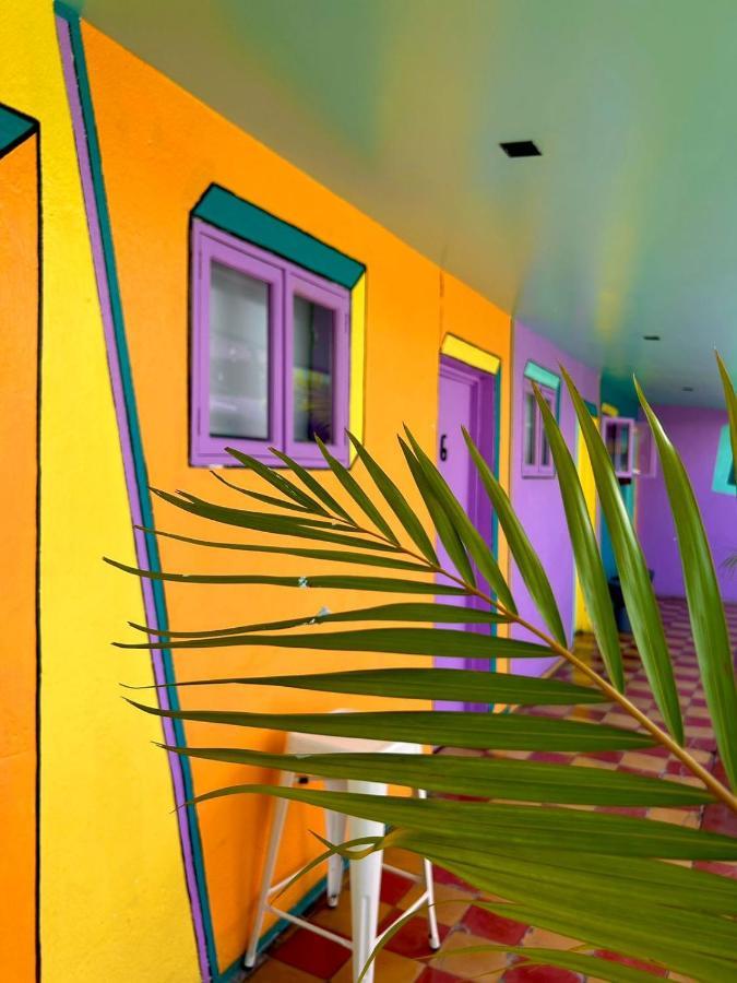 Funk Yeah Hostel Antigua Exterior photo
